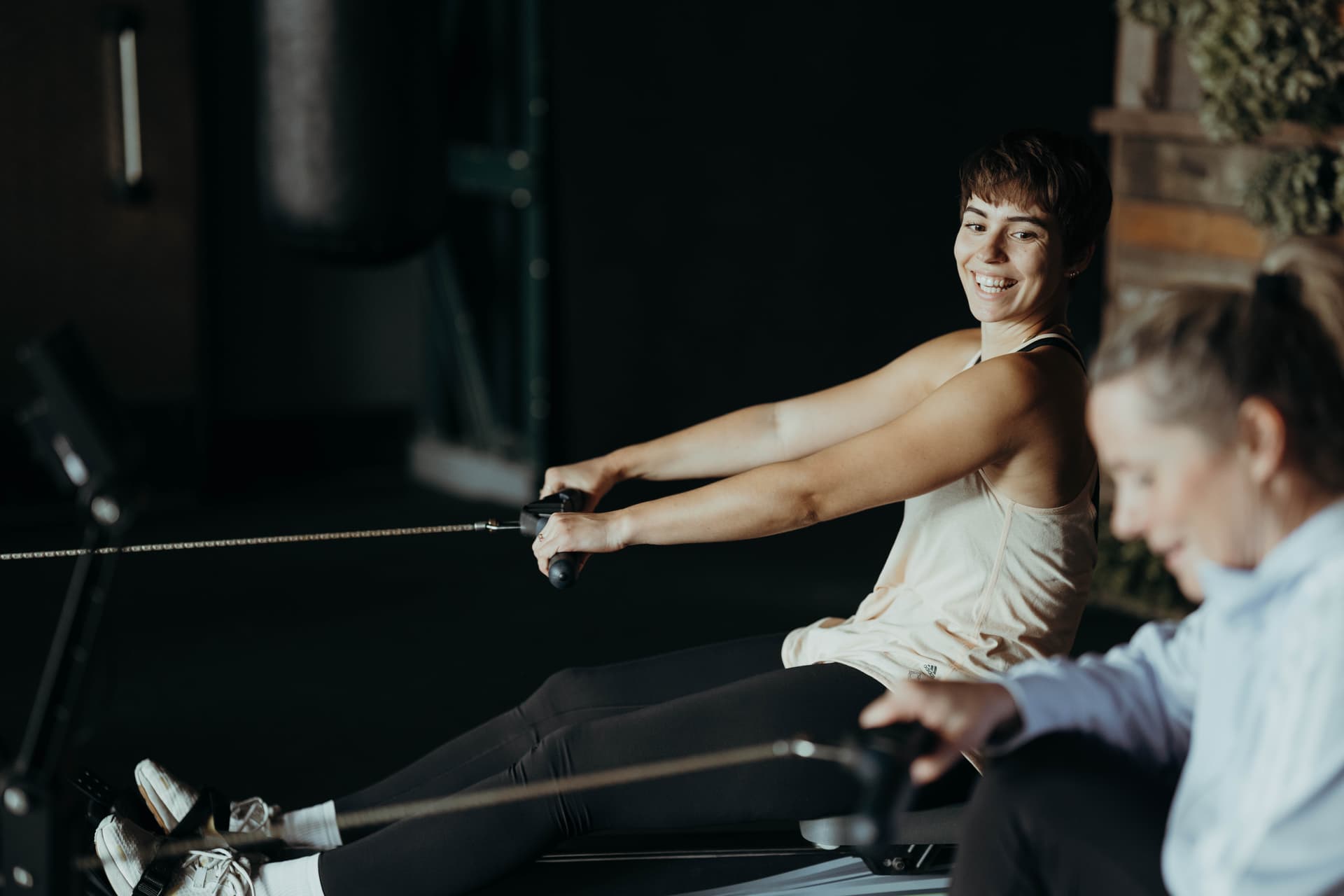 Teilnehmerinnen beim Fitnesskurs im Fitnessstudio Bootbox köln